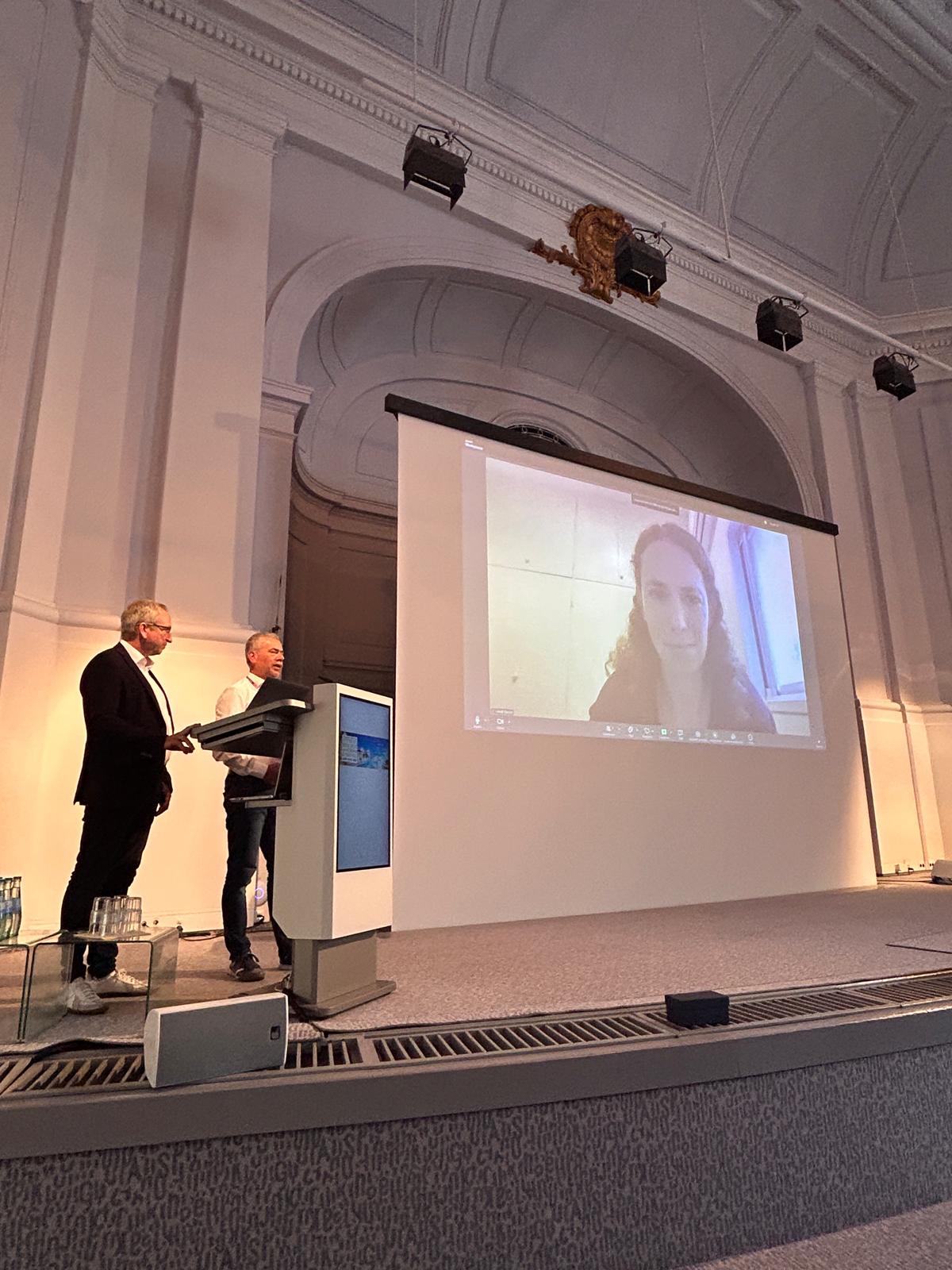 anne heidenthal winner 2025 leeat karen old